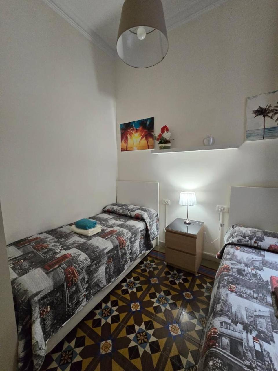 Rooms Rumila Barcelona Buitenkant foto